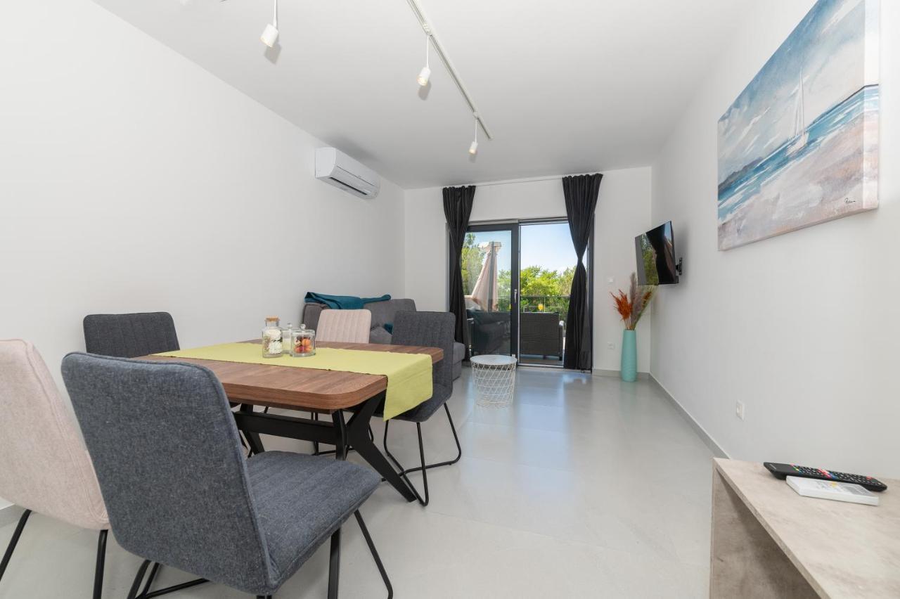 Apartment Tona