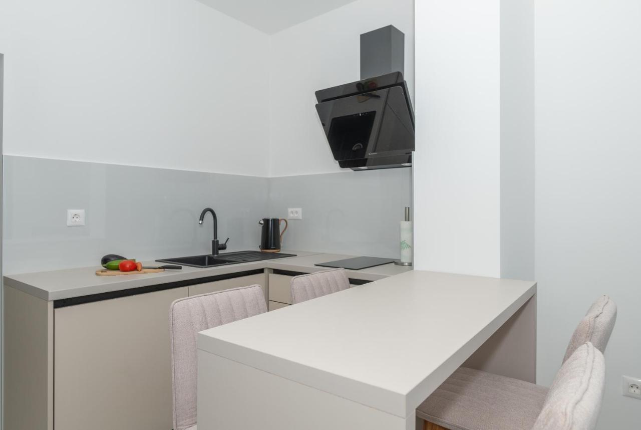 Apartment Tona Baska Voda