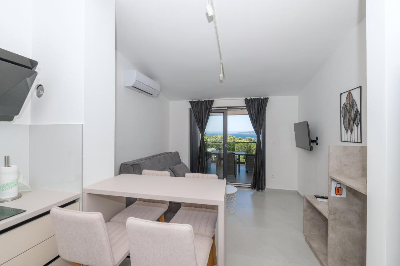 Tona Apartment