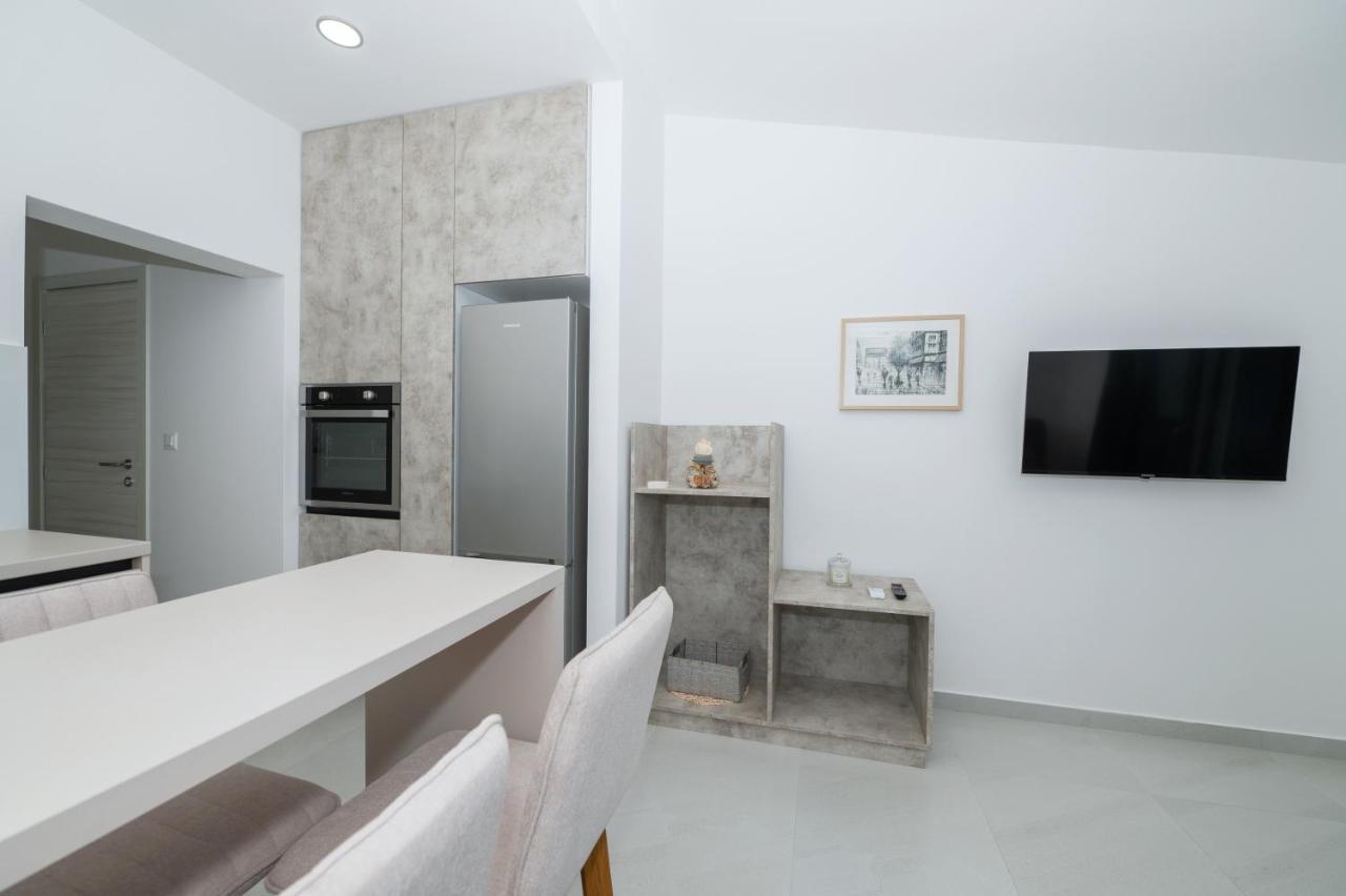 Apartment Tona