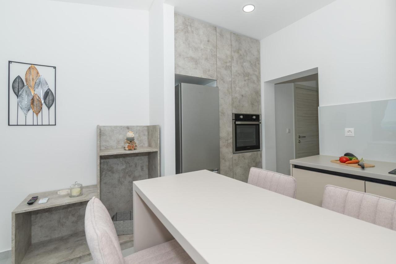 Apartment Tona Baska Voda